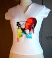 Be Myself : T-shirt femme. motif profil. peinture fluo.